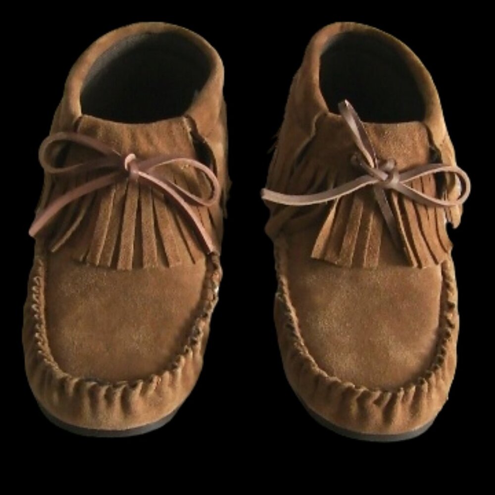 NEW Lamo Suede Fringe Moccasins, size 6, Comfort Padded super soft